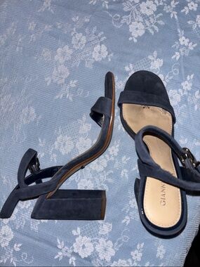 Gianni Bini Navy Suede Open-Toe Ankle Strap Heels. Size 7